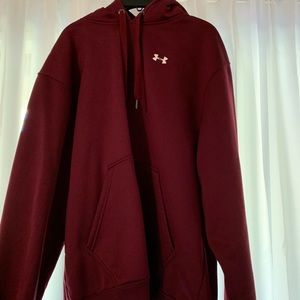 Maroon underarmour sweatshirt